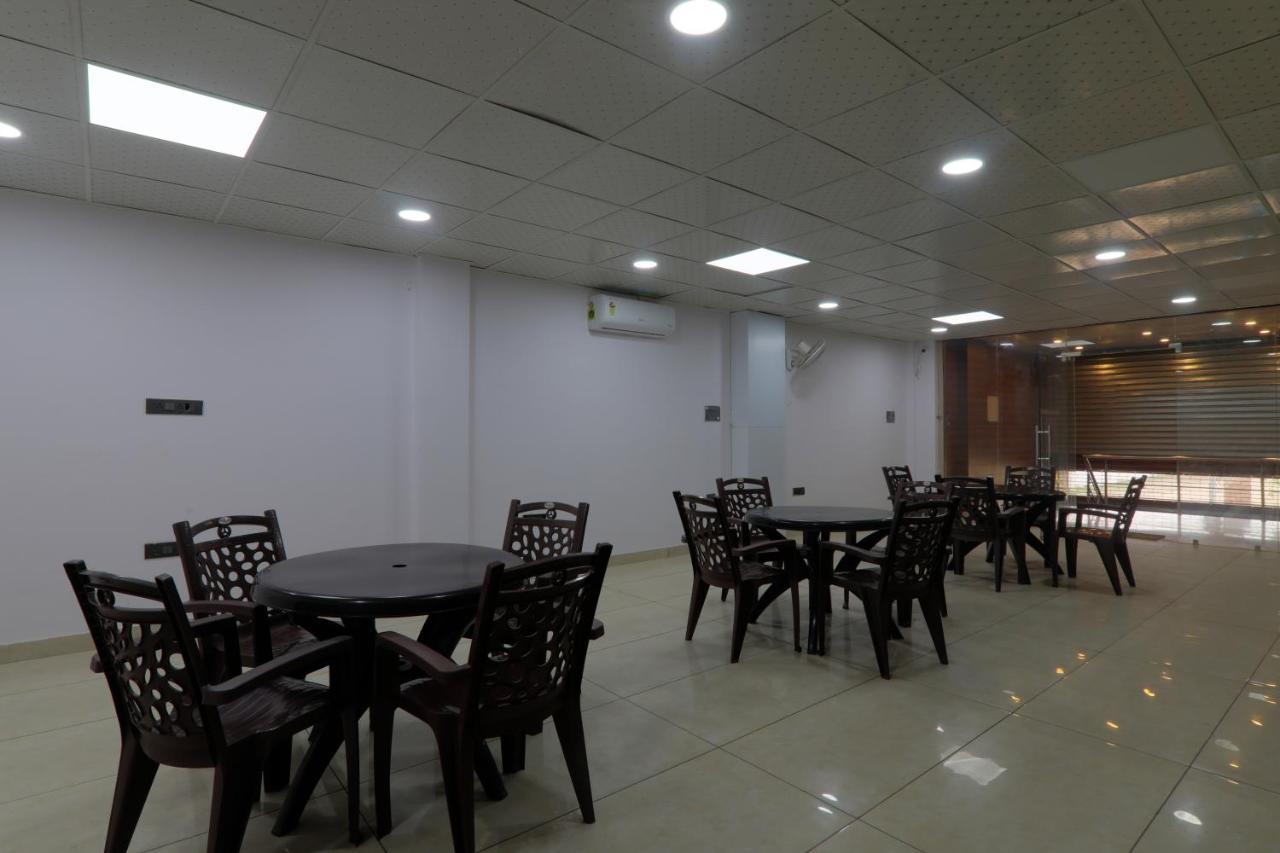 Hotel Shri Tirupati Residency Lucknow Exterior foto